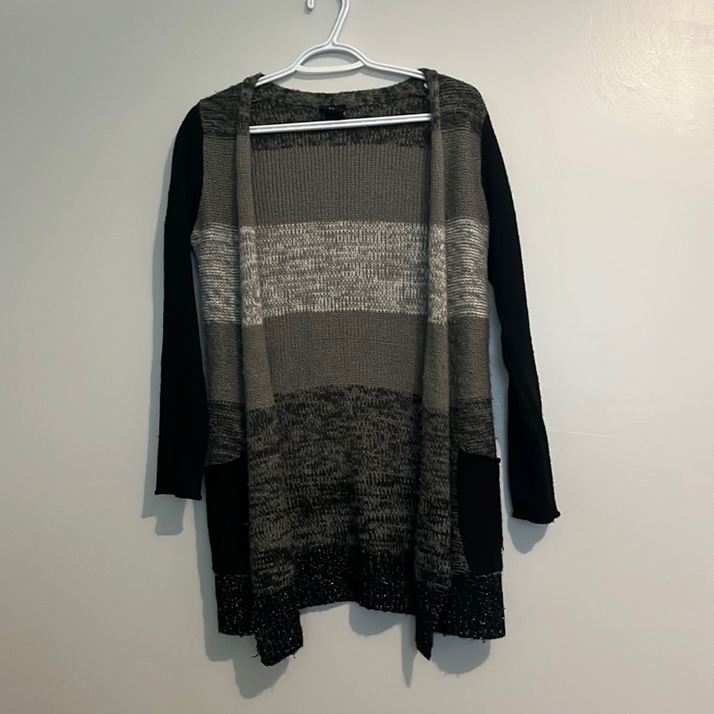 Brand point zero. Size small grey black cardigan. Good condition